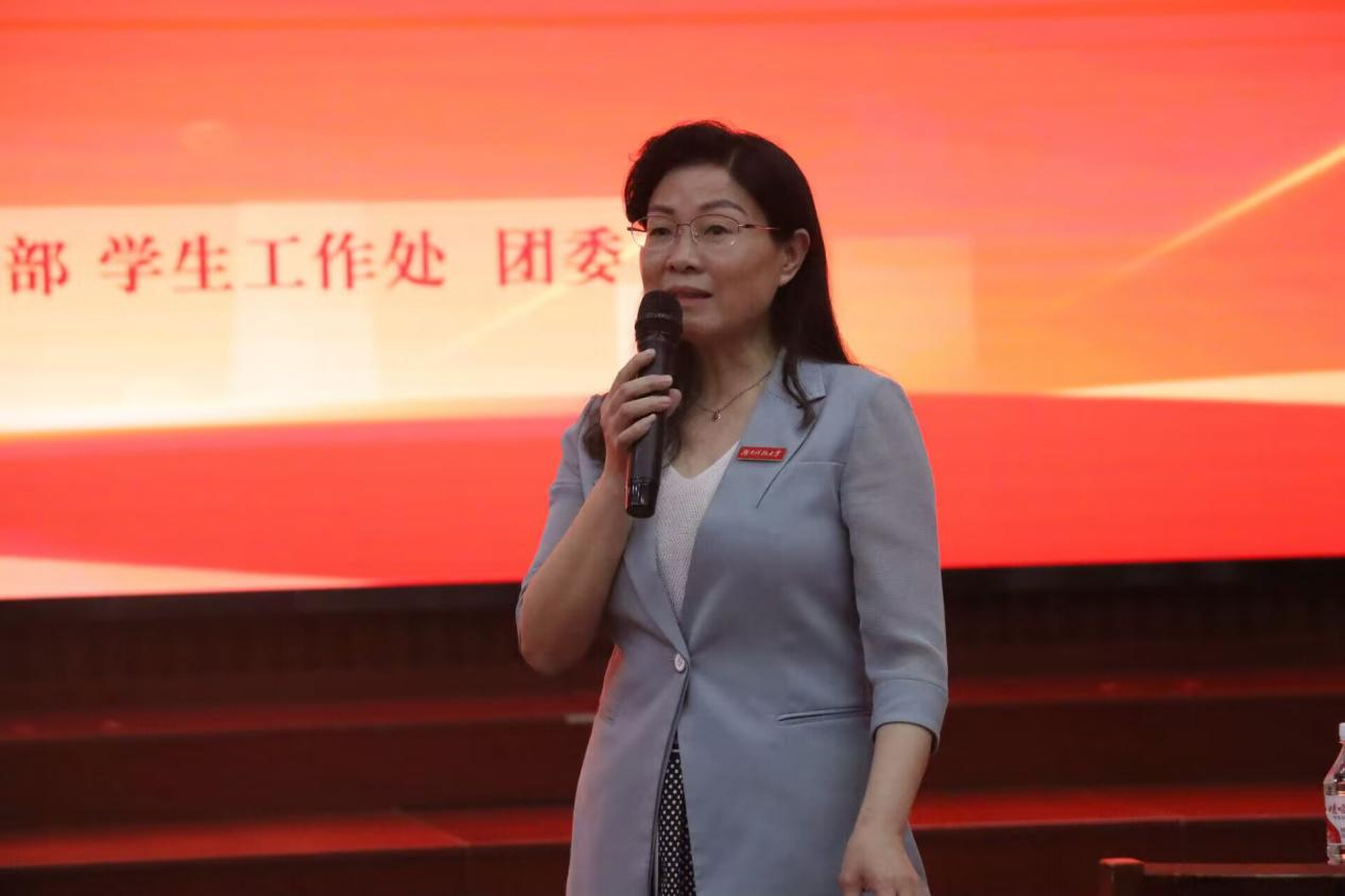 449368e3f514475a9956e42d635d305e.png 449368e3f514475a9956e42d635d305e.png